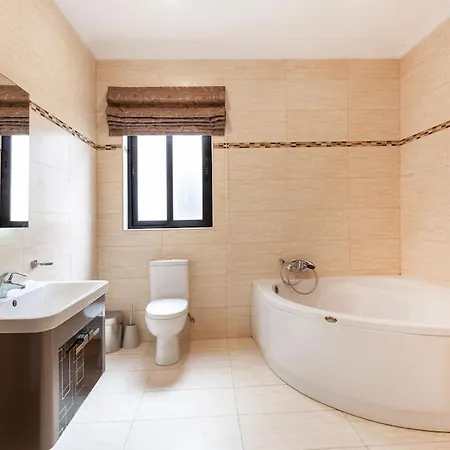 公寓 Luxury Apt With Hot Tub & Bbq With Valletta Views By 360 Estates