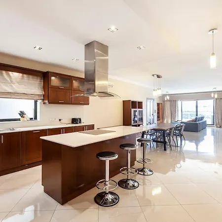 Luxury Apt With Hot Tub & Bbq With Valletta Views By 360 Estates Apartment *
