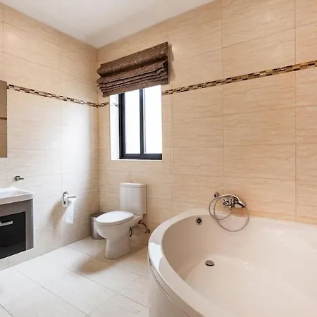 Luxury Apt With Hot Tub & Bbq With Valletta Views By 360 Estates